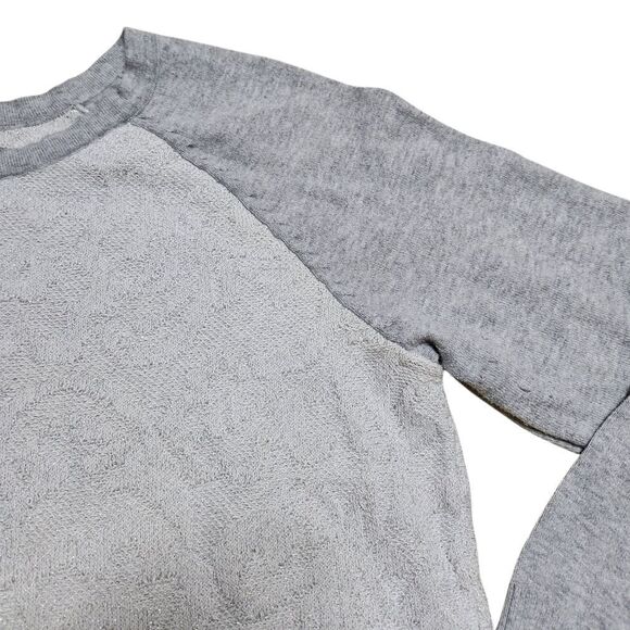 ⚖️🇬🇪🔹️Bass Gray & Metallic Silver Floral Knit Long Sleeve Sweater Large - Picture 4 of 8